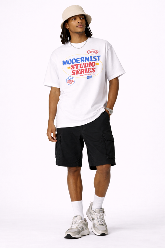 Modernist Studio Series T-Shirt Weiß | Graphic Tee aus Baumwolle
